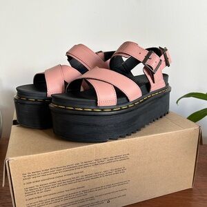 Dr.Marten platform sandals